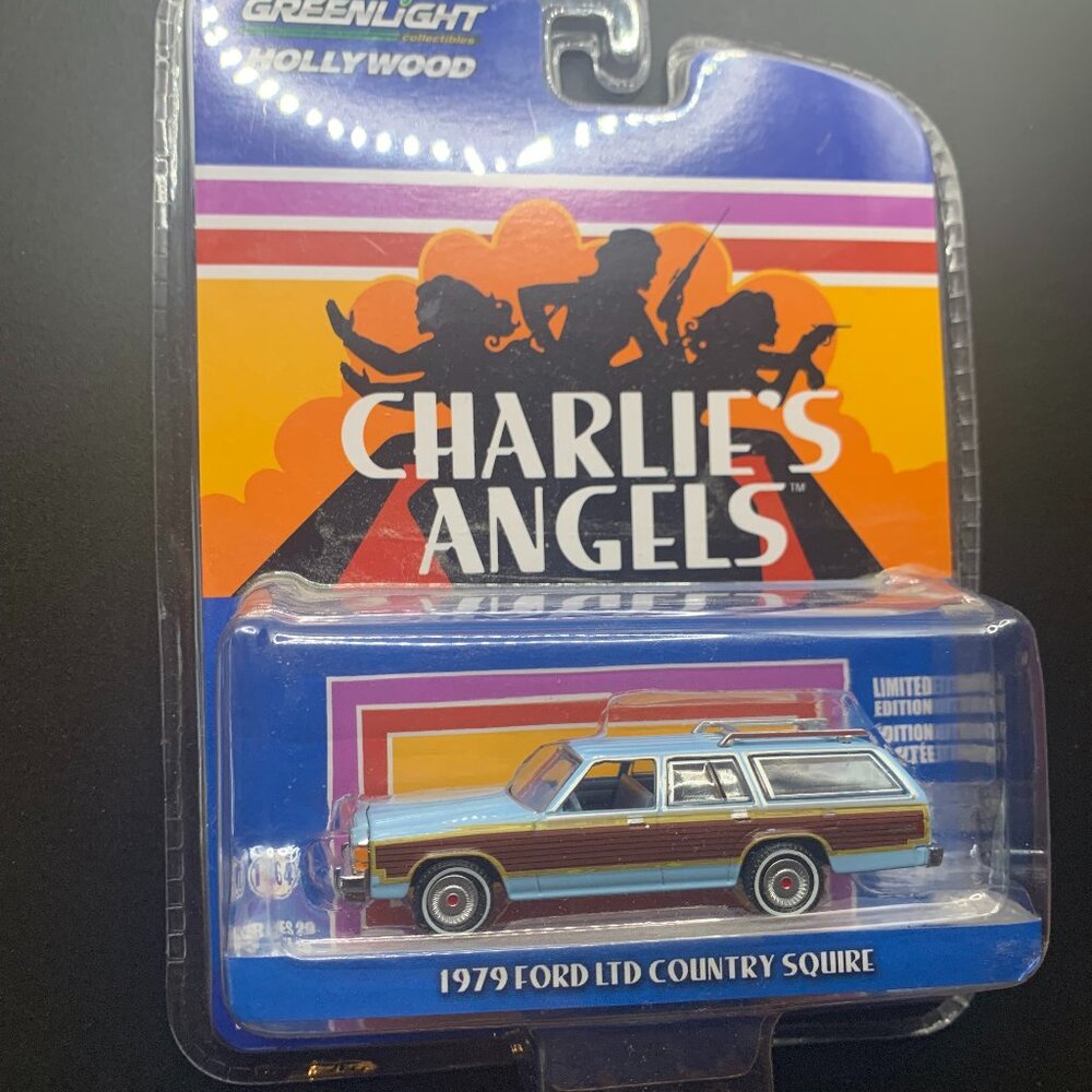 1:64 Greenlight Collectibles Charlie's Angels 1979 Ford LTD Country Squire NEW